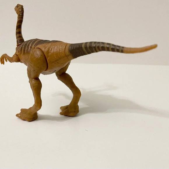 Jurassic World Battle Damage Dinosaur Action Figure - Picture 14 of 16